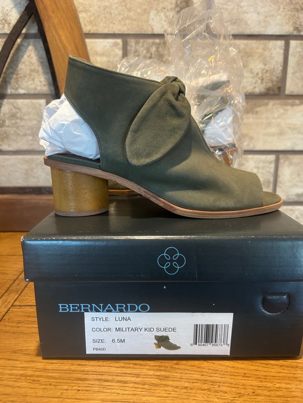 Bernardo Luna Style Sandals
